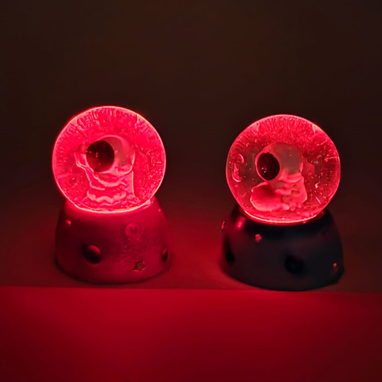 Toptan Işıklı Mini Sevimli Astronot Kar Küresi