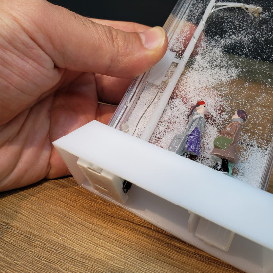 Toptan Romantik Sevgililer Tasarımlı Sokak Lambası Kar Küresi